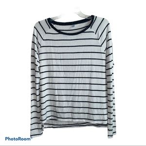 OLD NAVY. LONG SLEEVE TOP. SIZE S
